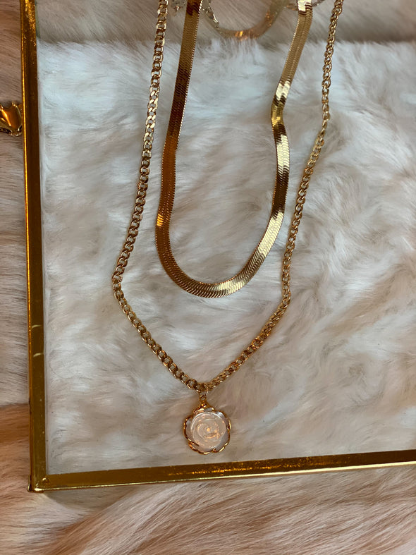 Flora Pearl Necklace